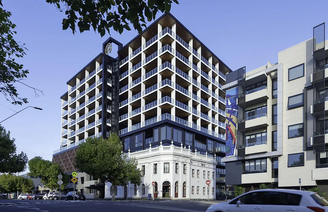 Oaks R Suites Geelong-1