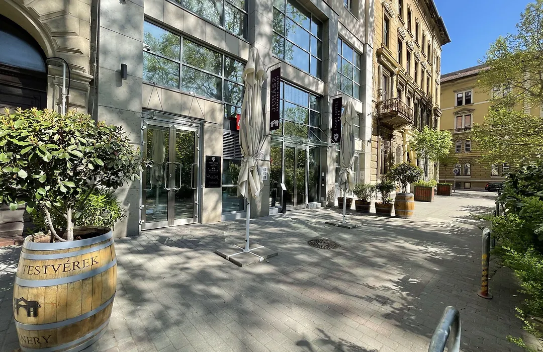 Smart Hotel Budapest-1