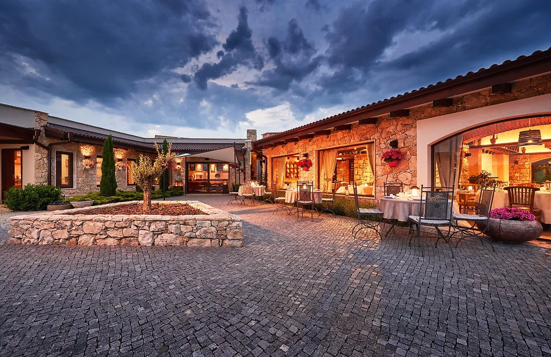 Aya Estate Relais & Chateaux-1