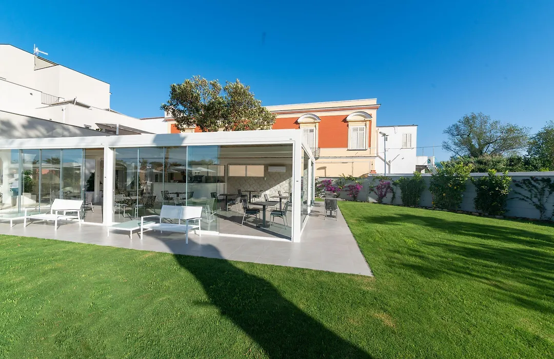 Insula Boutique Hotel-1