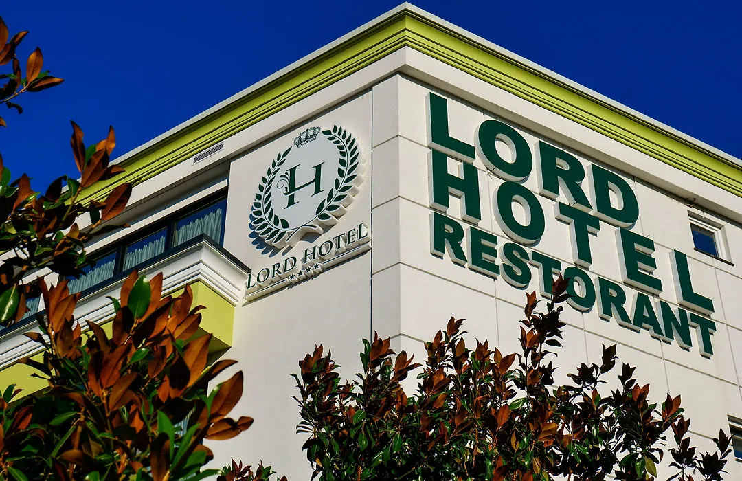Lord Hotel-1