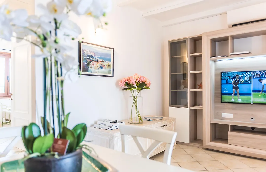 Relais Del Borgo- Domo-1