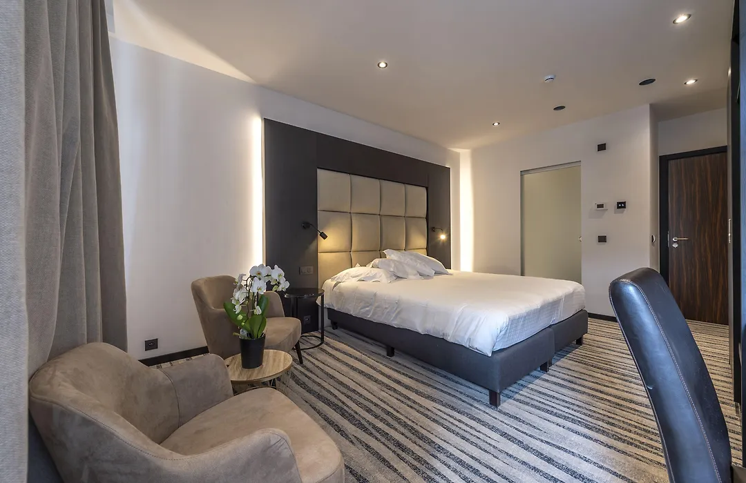 Hotel Monarc-1