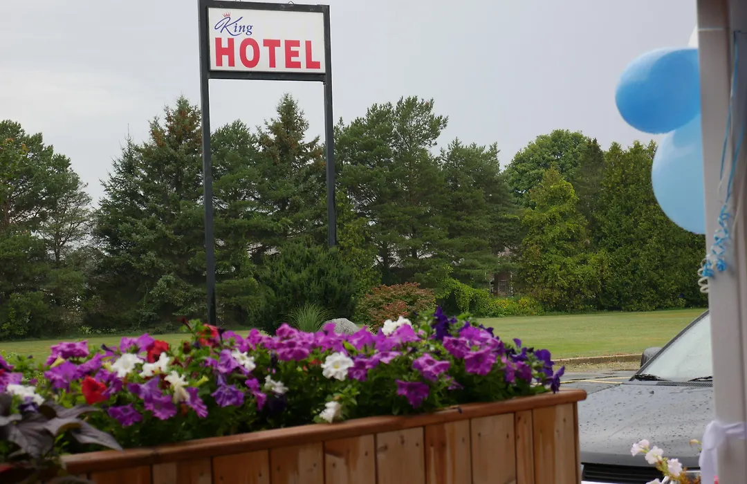 King Hotel-1