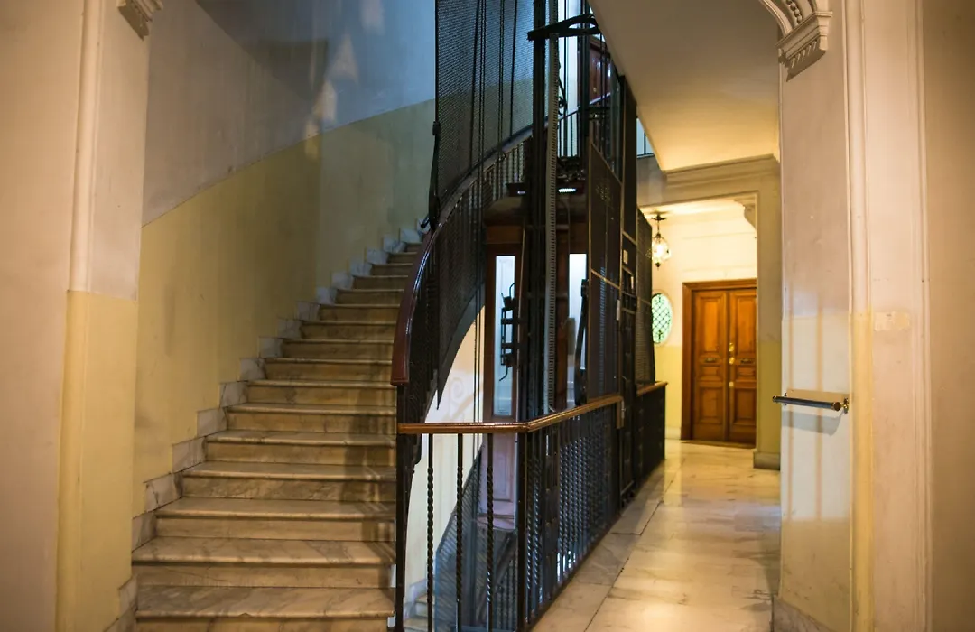 The Right Place - Guest House-1