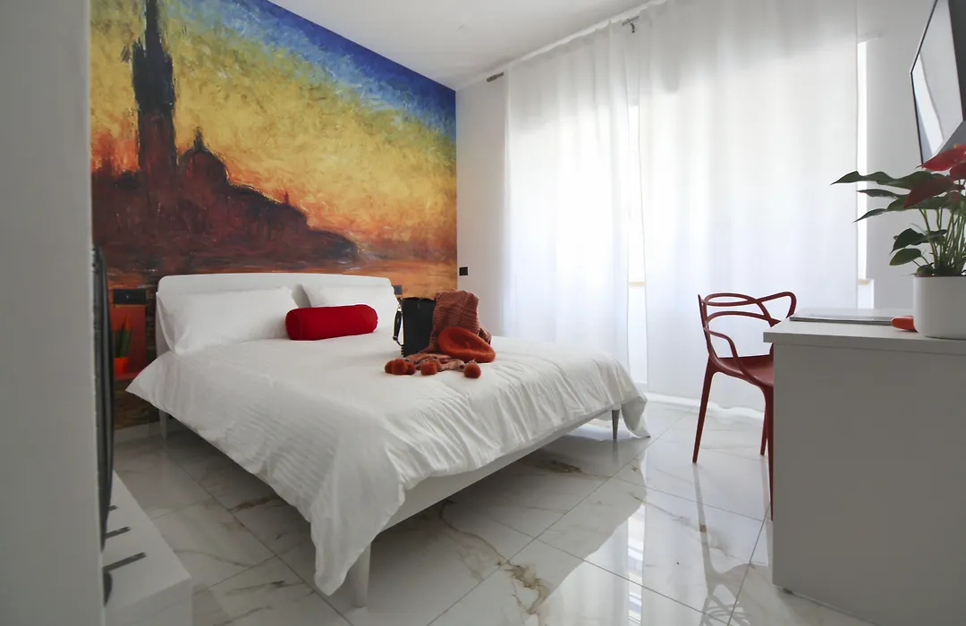 Be Coloured - Boutique Art Rooms In Naples-1