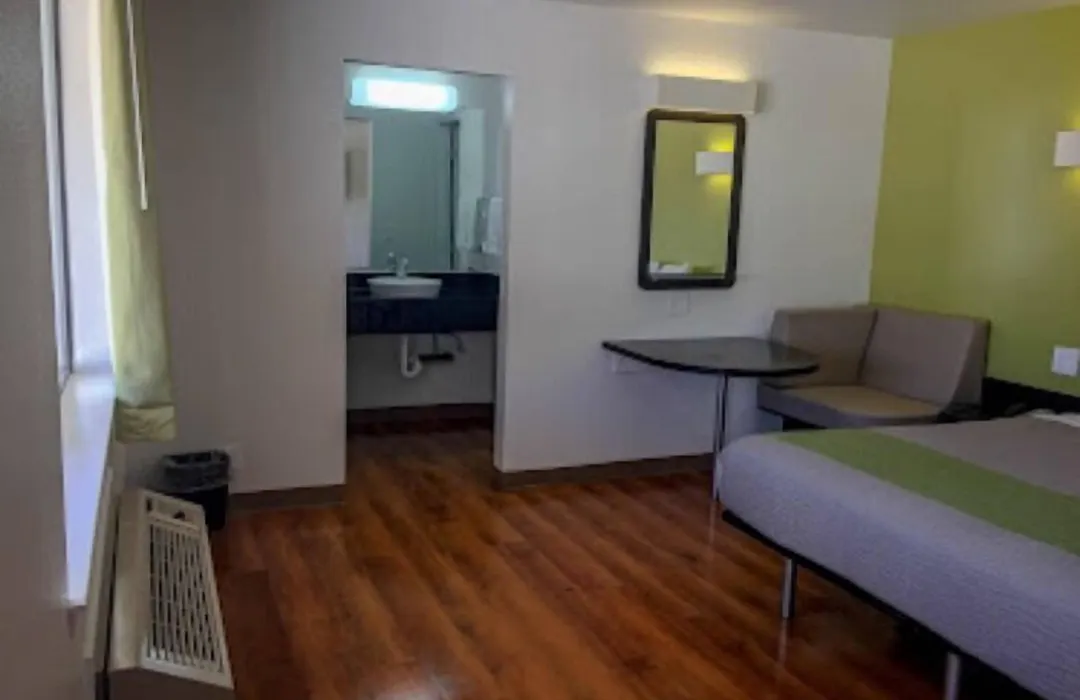 American Inn-1