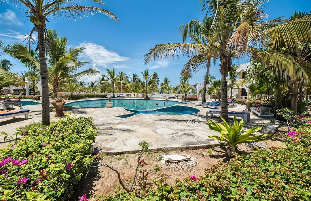 Jumbo Club Watamu-1