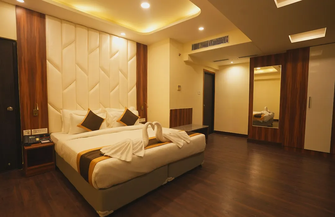 Hotel Cp Palace-1