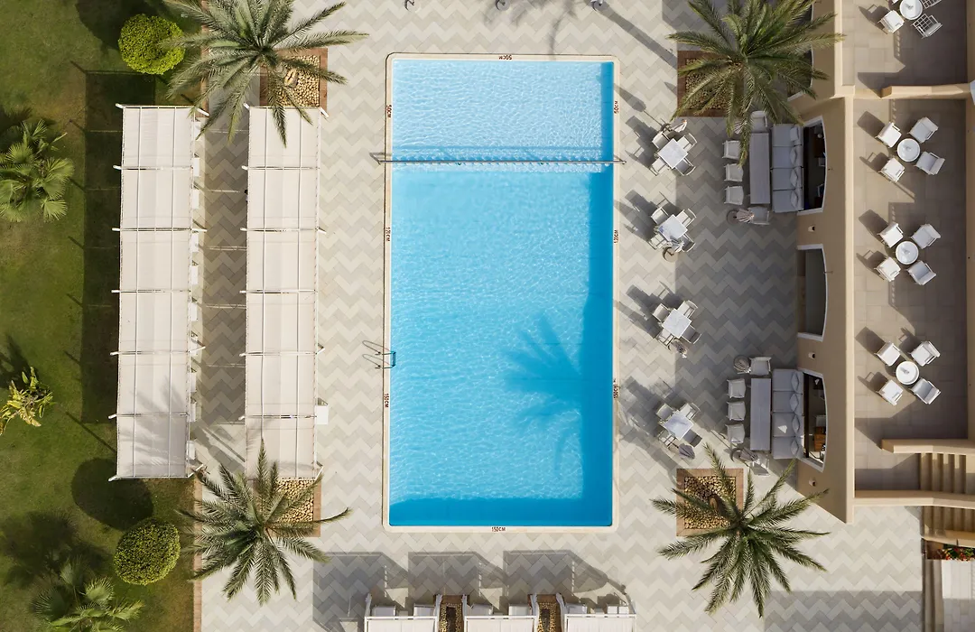Jaz Neo Almazino, Almaza Bay-1