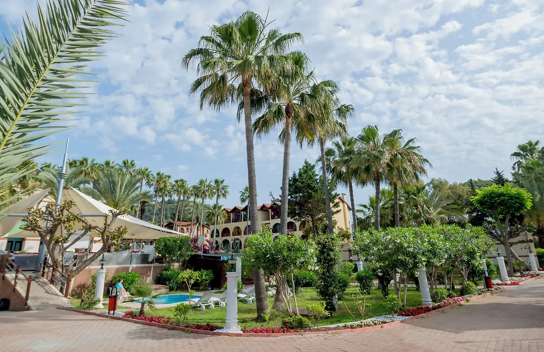 Club Tropical Beach Hotel-1