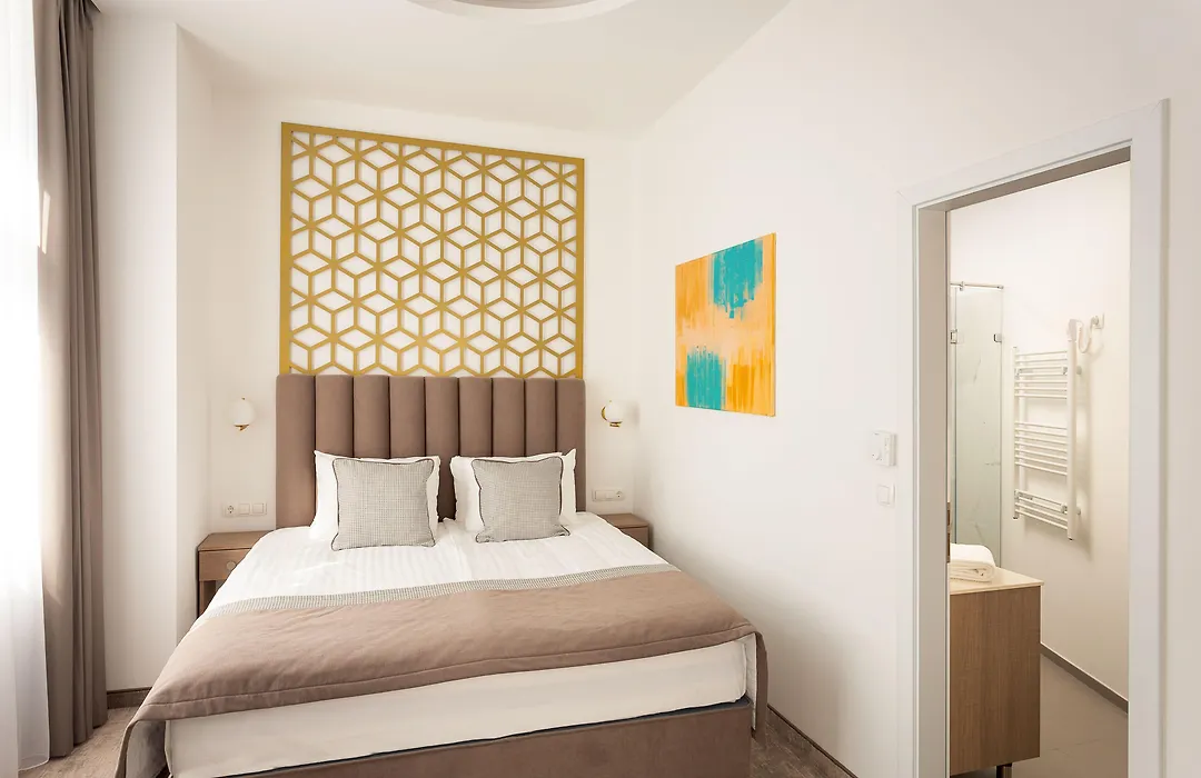 Mera Hotel-1