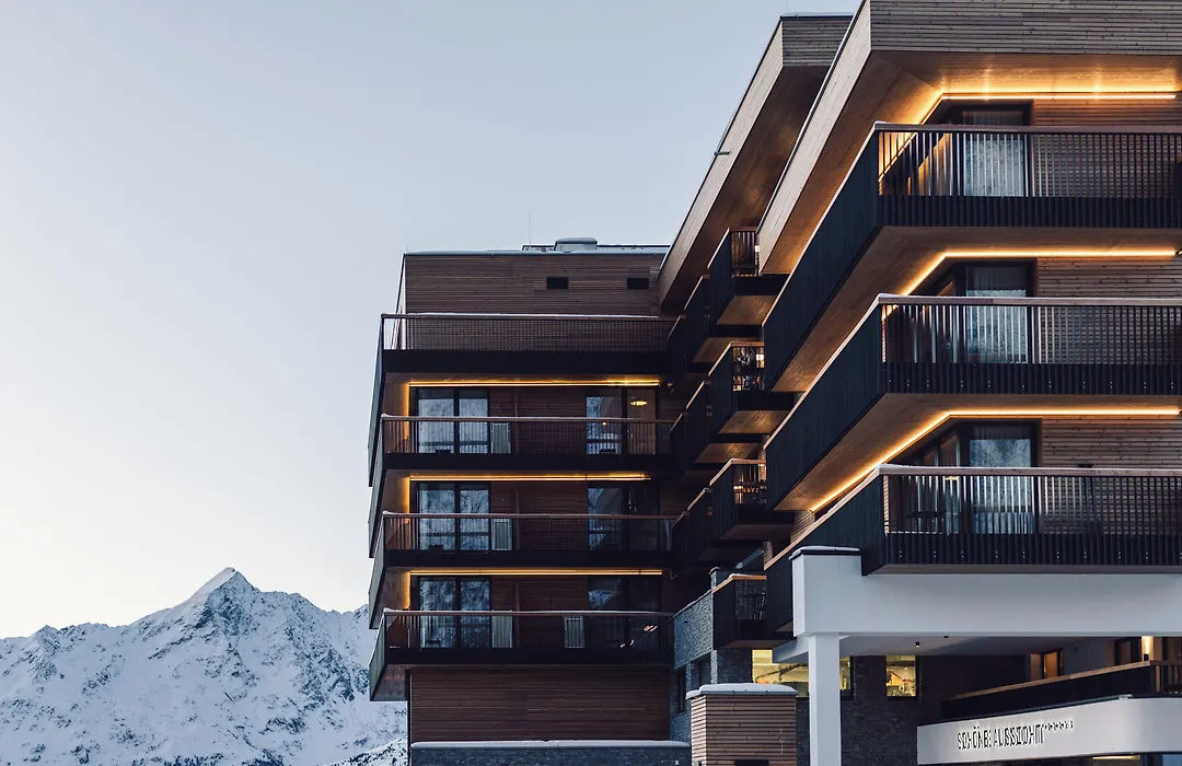 Hotel Schoene Aussicht-1