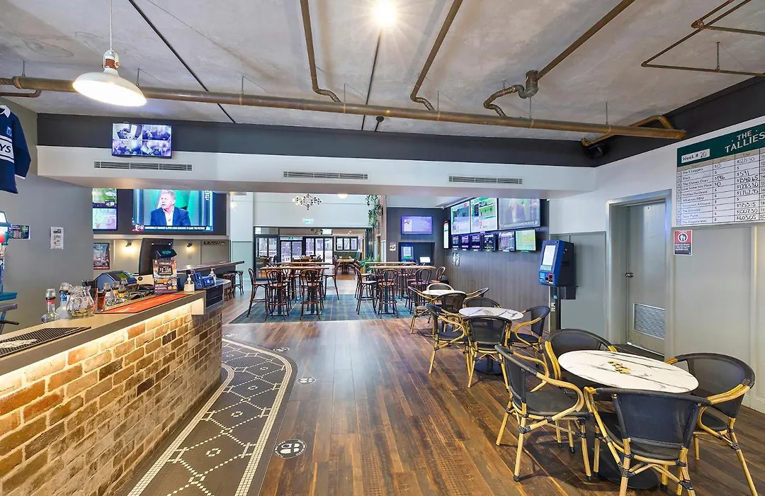 Tall Timbers Hotel-1