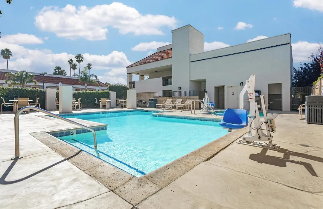 Best Western Plus Big America-1