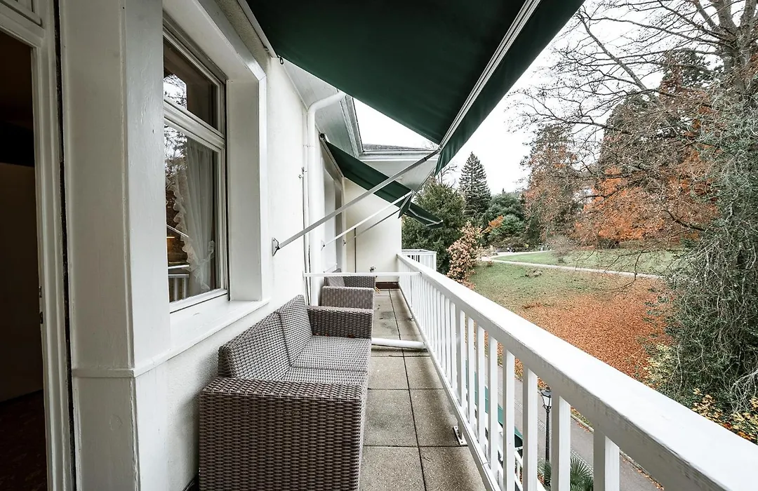Villa Hedwig - Schwarzwald Apartments mit Thermalbad-Nähe&Balkon mit Bergblick-1