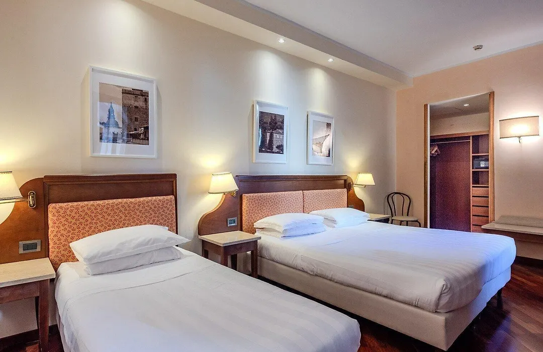 B&B Hotel Firenze Pitti Palace Al Ponte Vecchio-1