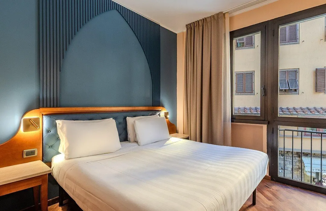 B&B Hotel Firenze Pitti Palace Al Ponte Vecchio-1