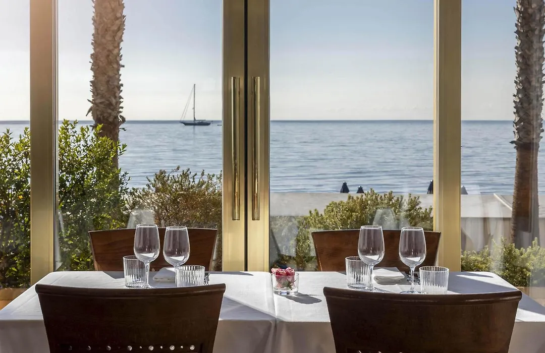 B&B Hotel Diano Marina Palace-1