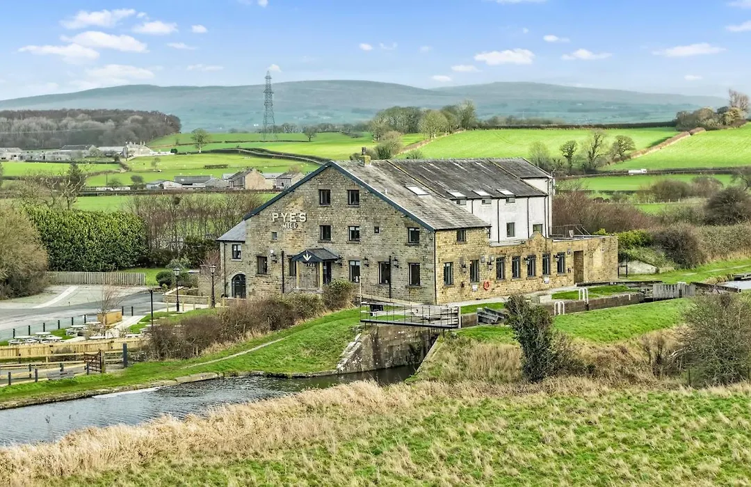 Pyes Mill Hotel Lancaster-1