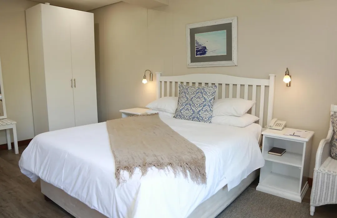 Blue Lagoon Hotel And Conference Centre-1