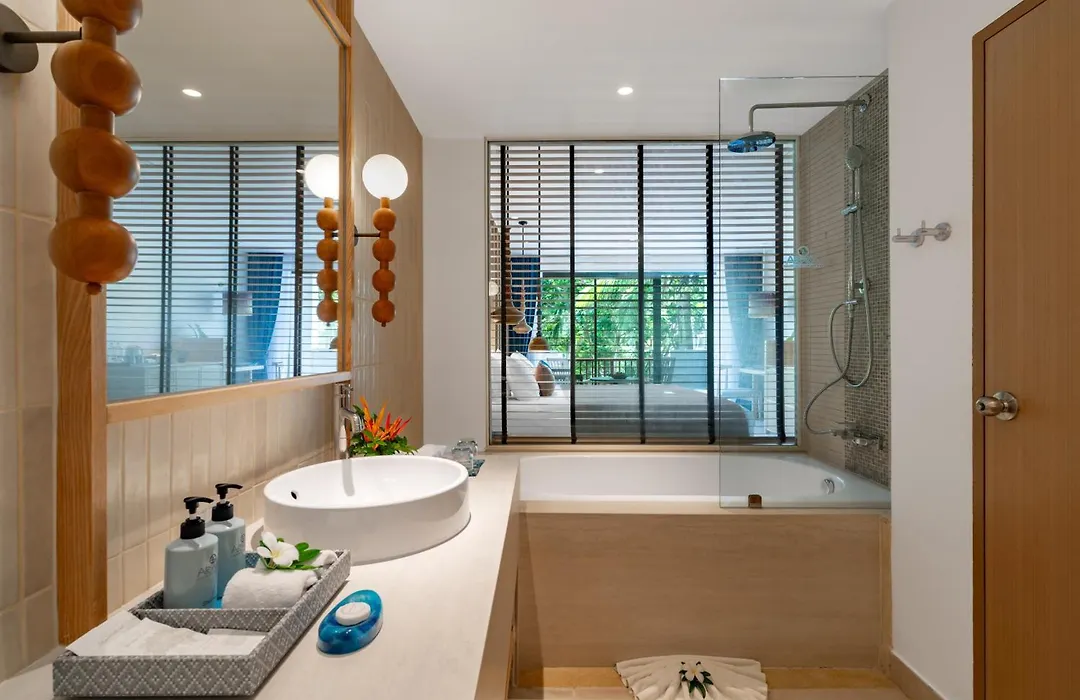Apsara Beachfront Resort & Villa-1