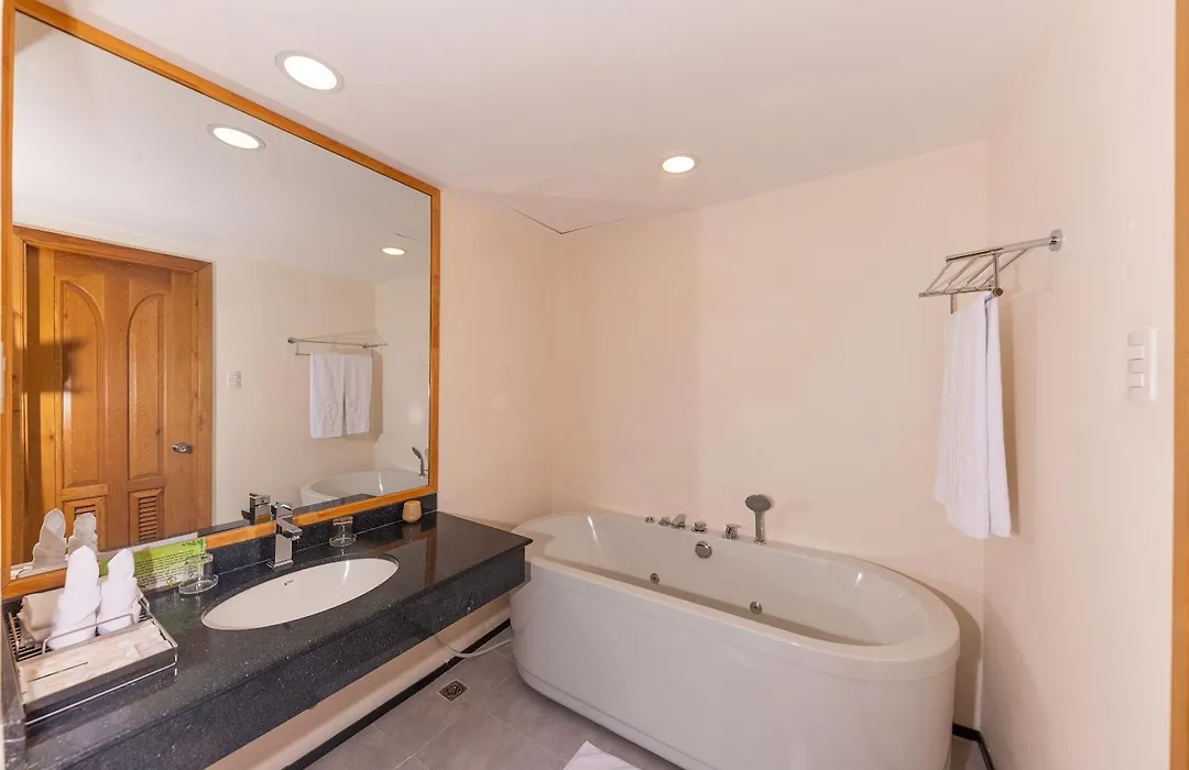 Romance Hotel-1