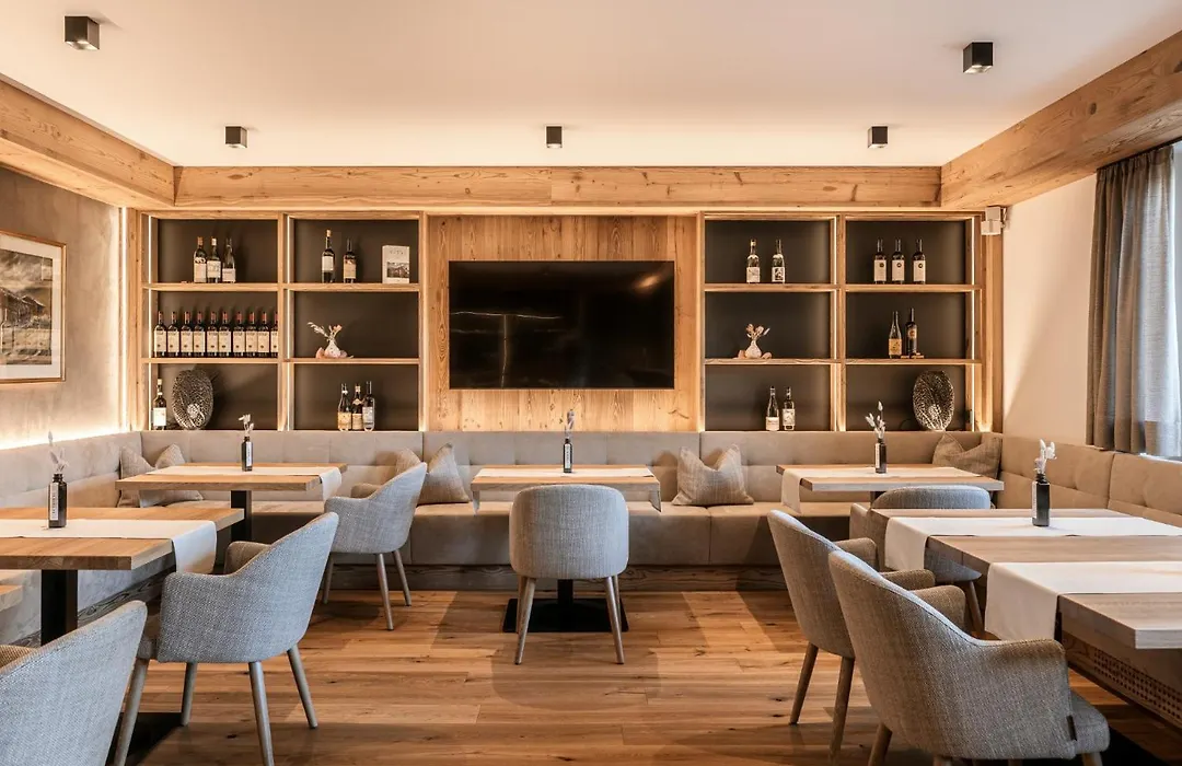 Hotel Niblea Dolomites-1