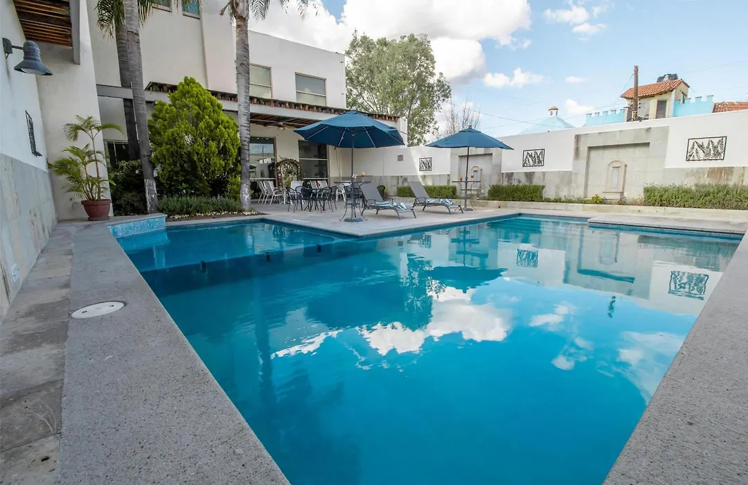 Hecthorny San Carlos Tequisquiapan, BW Signature Collection-1