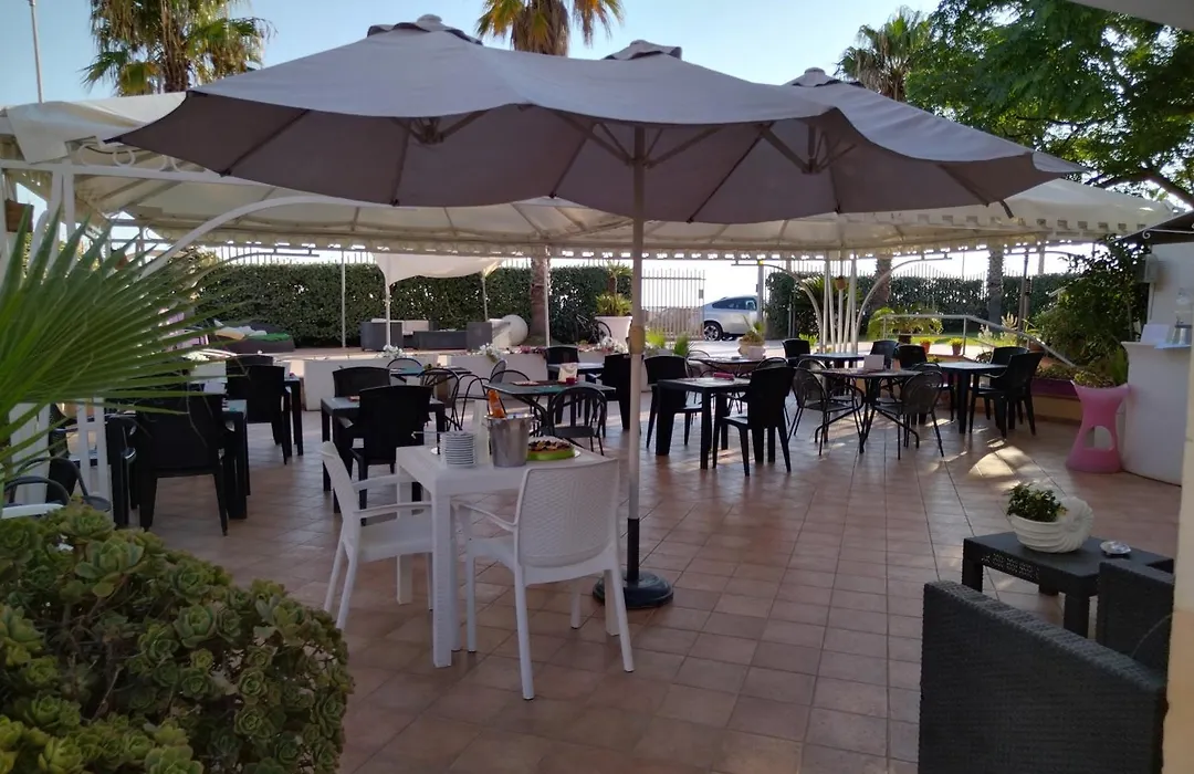 Hotel La Villa-1