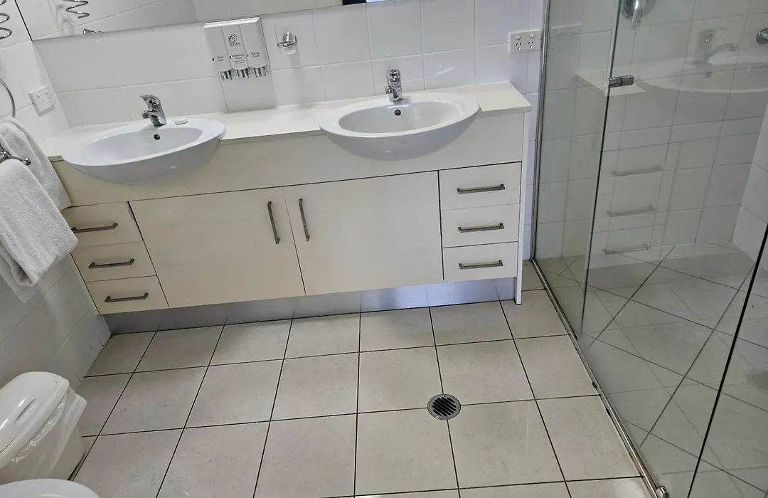 Gladstone City Central Apartment Hotel Official-1