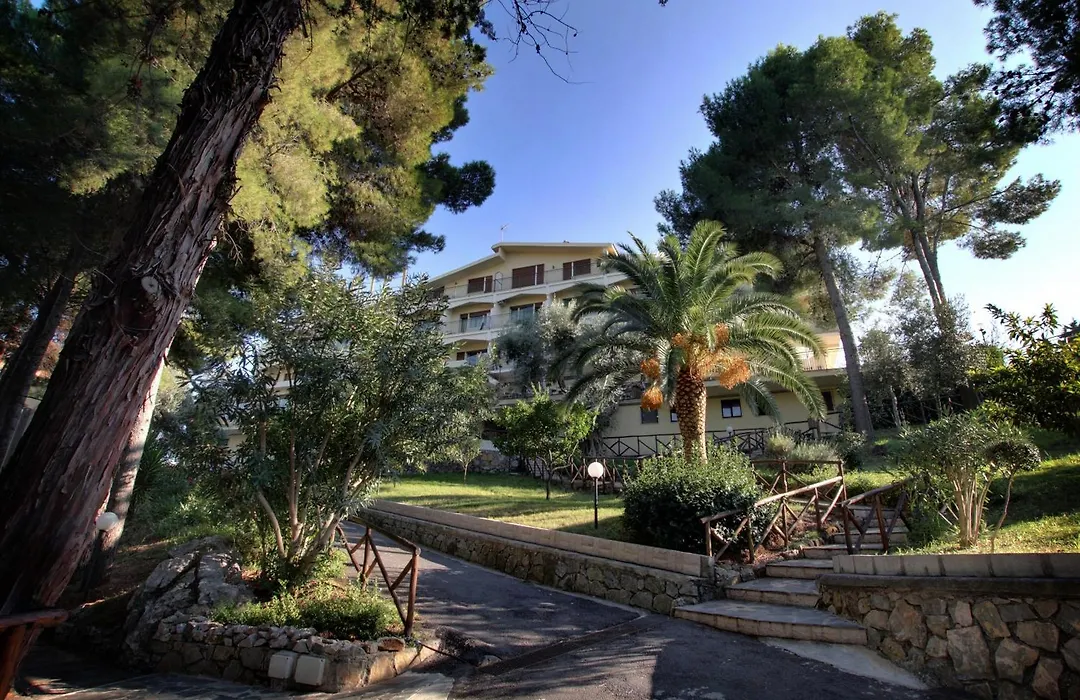 Hotel Guardacosta-1