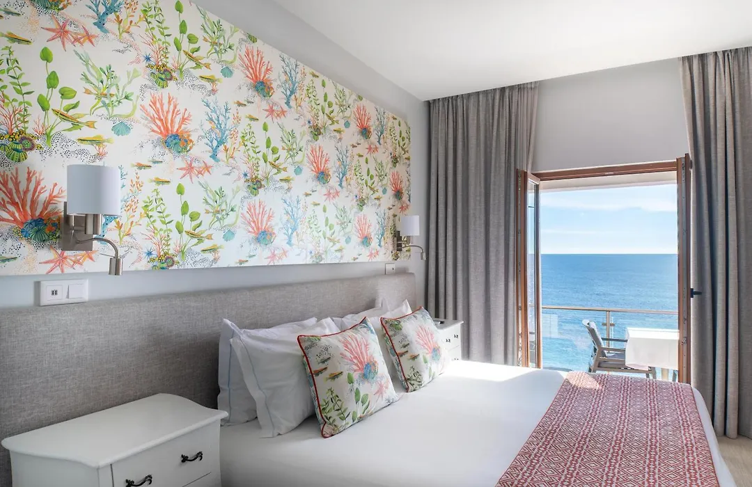 Castelo Guest House-1