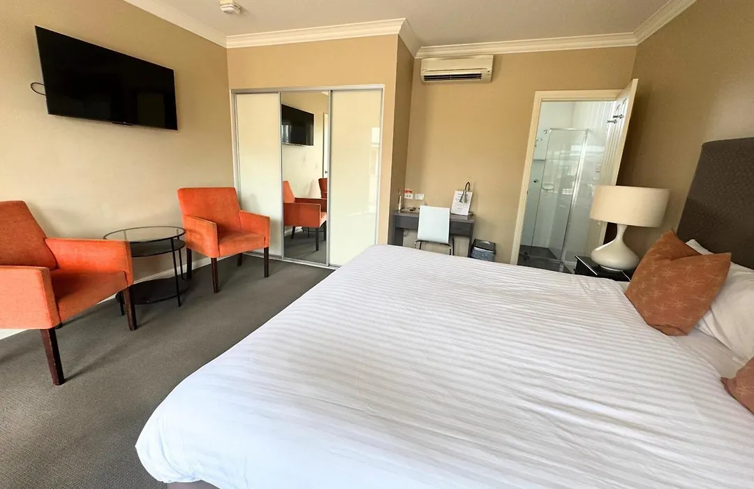 Sundowner Motel Hotel-1
