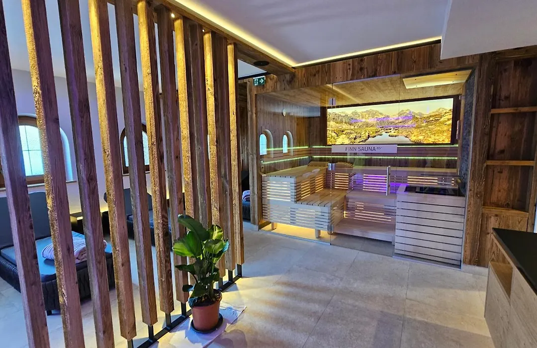 Hotel Garni Tirol-1