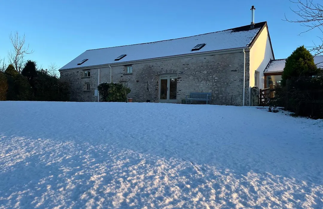 Dan Y Graig Barn, Carmarthen-1