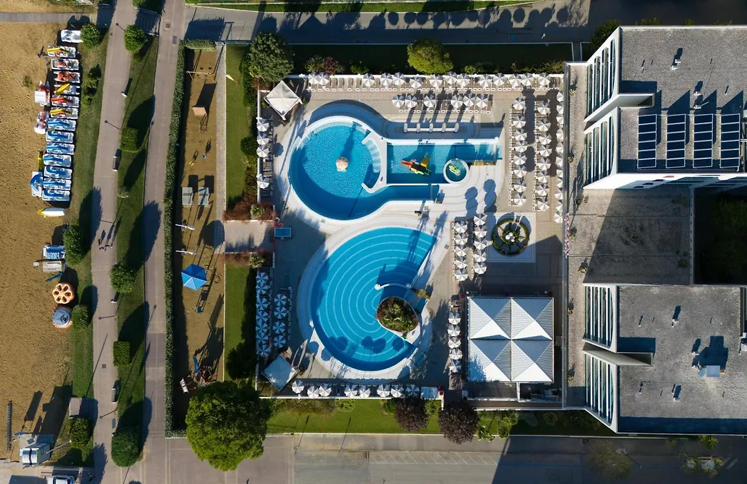 Aparthotel Imperial-1
