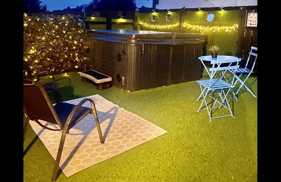 Wee Hoose-Private-Hottub -Romantic Break-Portaferry-1