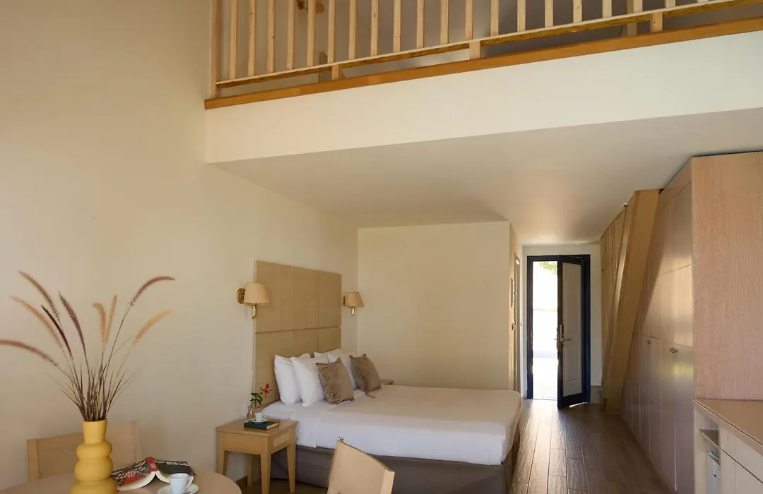 Kiotari Miraluna Beach Resort-1
