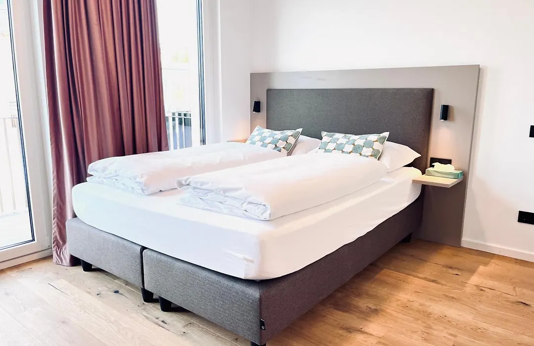 Mikes Apartments Munich-1