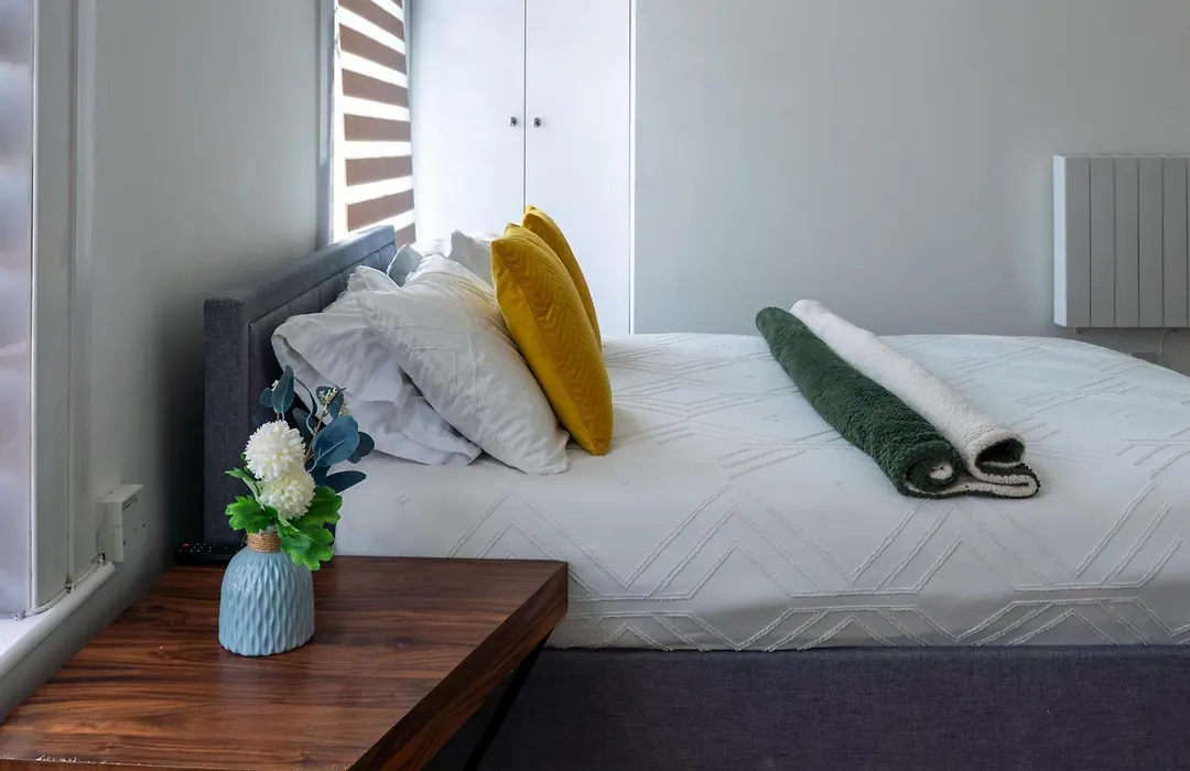 Dalston Luxe Studios, 10 Minutes Away From Liverpool Train Station-1