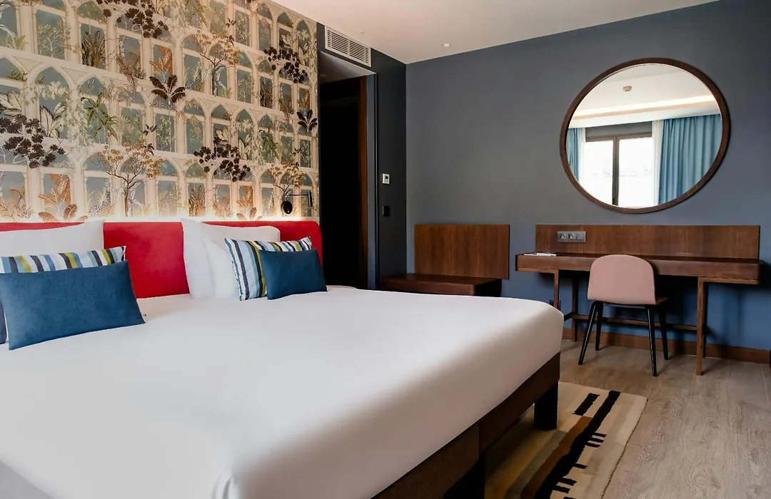 Motel One Plaza de España-1