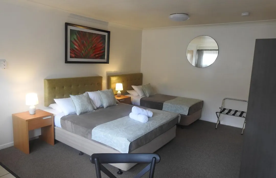 Cedar Lodge Motel-1