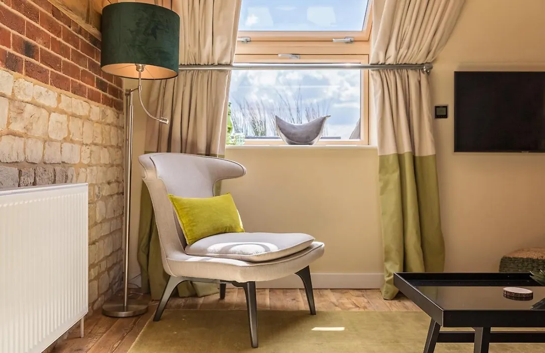 No33 Thornham Boutique Suites-1