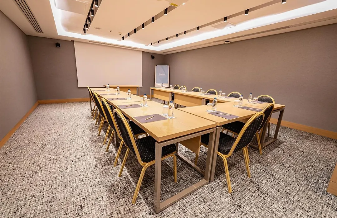Radisson Hotel Istanbul Harbiye-1