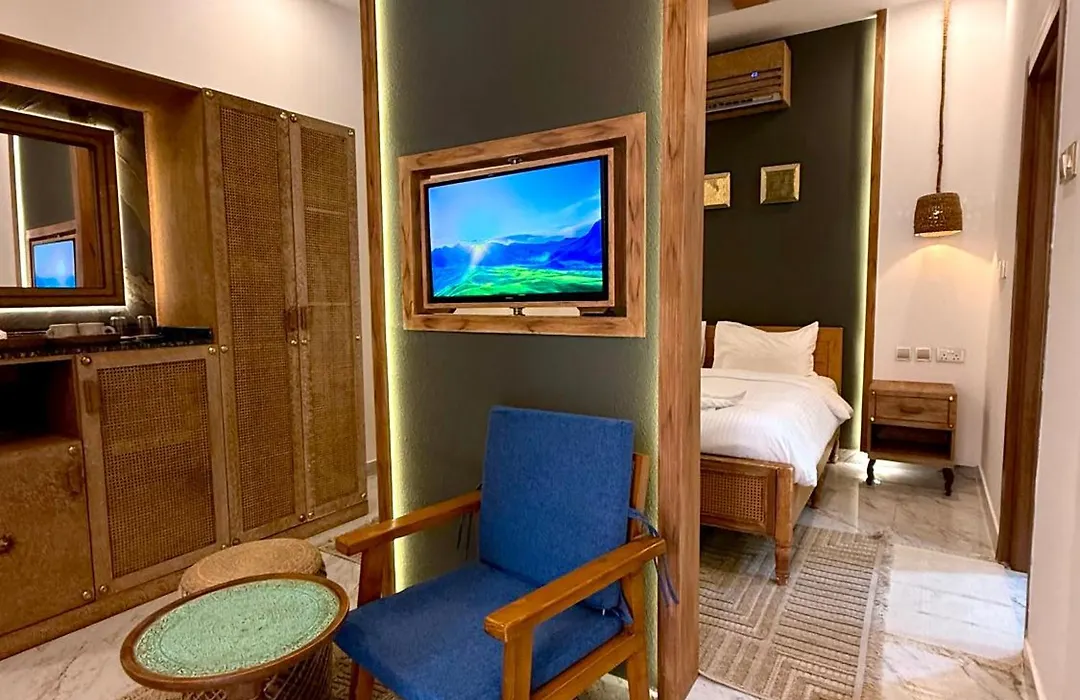 Nomad Inn Tiwi Albir-1