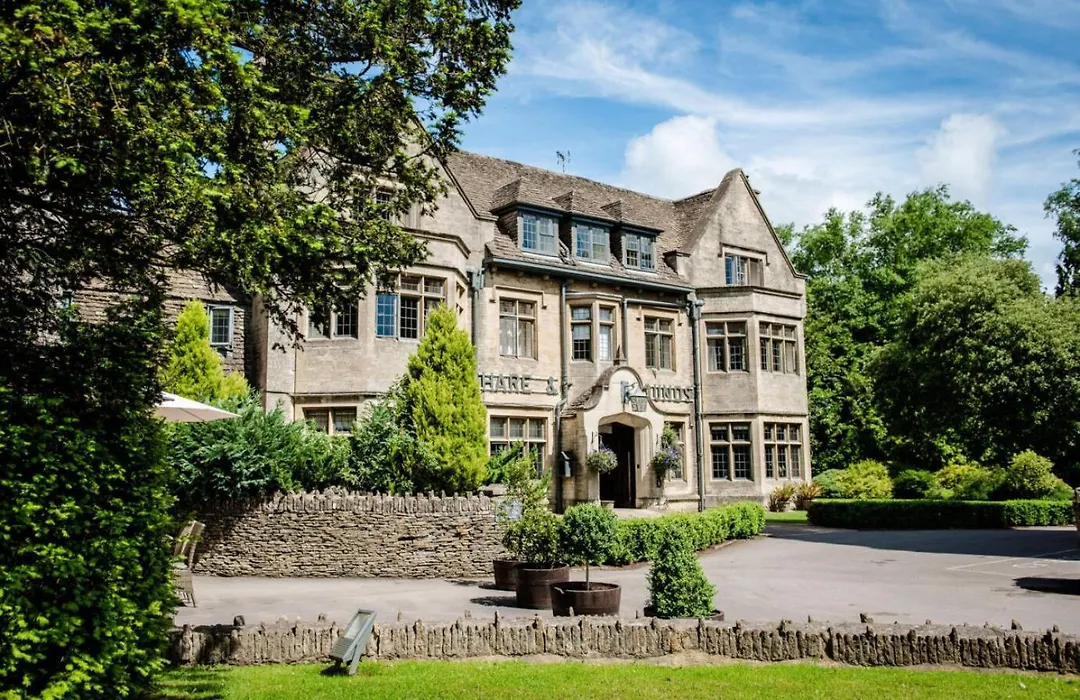 The Hare & Hounds Hotel-1