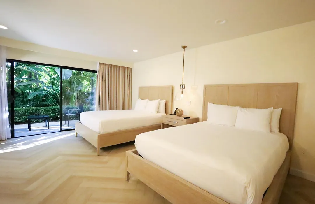 Luxe Sunset Boulevard Hotel-1