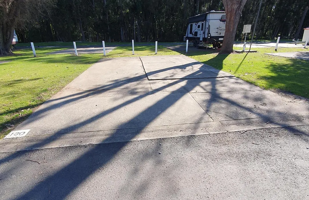 Pleasurelea Tourist Resort & Caravan Park-1