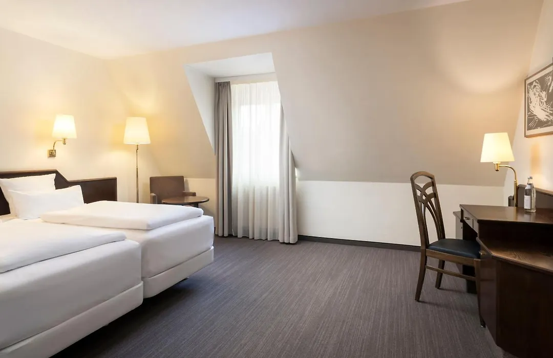 Elaya Hotel Noerdlingen, Trademark By Wyndham-1